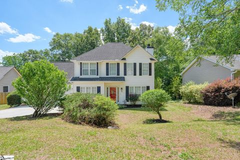 Photo of 118 Oak Ridge Drive, Greenwood, SC 29649 (MLS # 1590666)