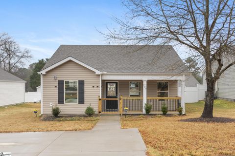 Photo of 109 Colleton Lane, Clinton, SC 29325 (MLS # 1576325)