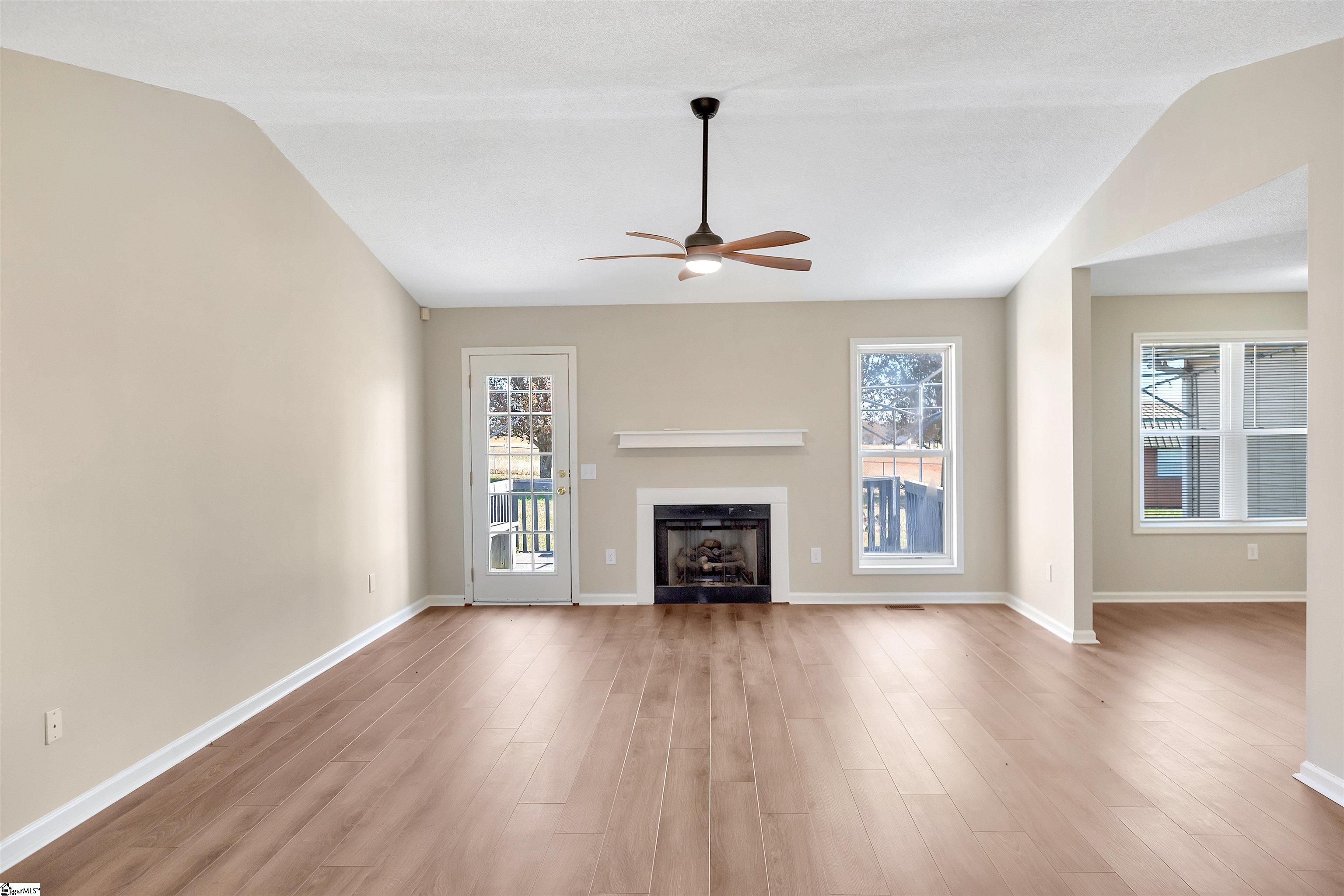 114 Meadowood Drive