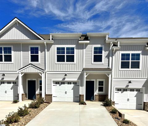 Photo of 230 Crimson Tree Court, Greenville, SC 29607 (MLS # 1588663)