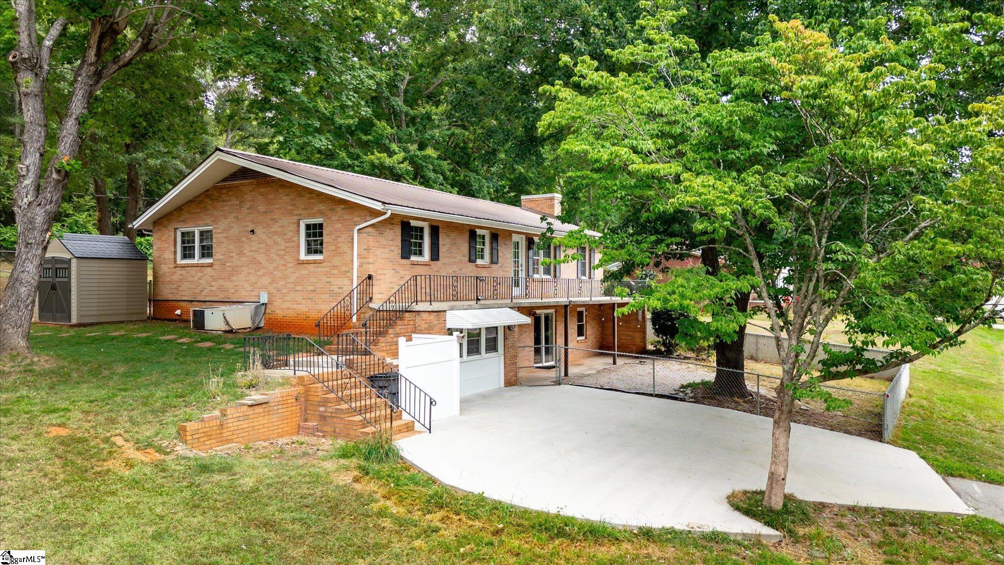 Photo 1 of 38 — 315 Gilstrap Drive, Liberty, SC 29657