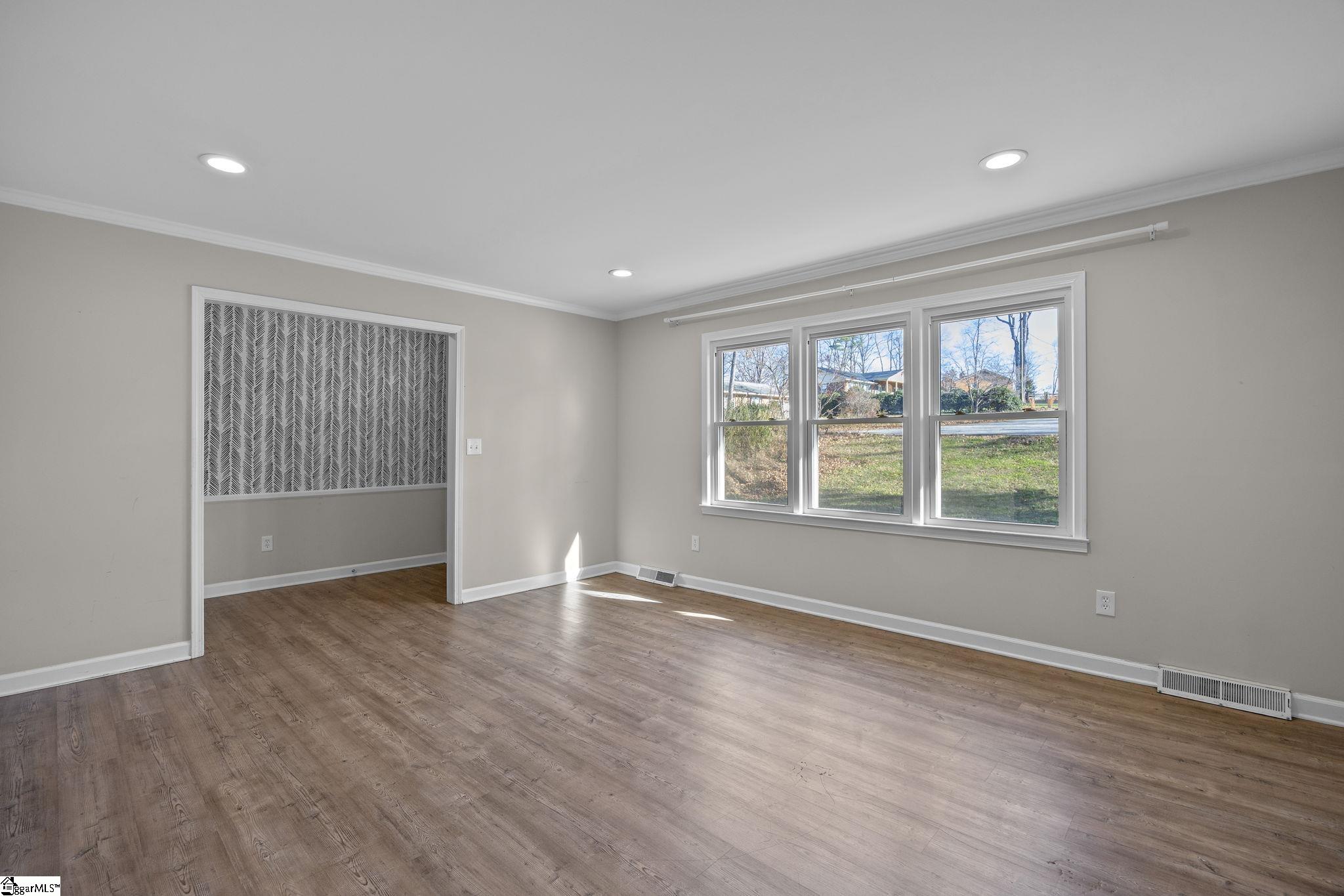 208 Bridgewood Avenue