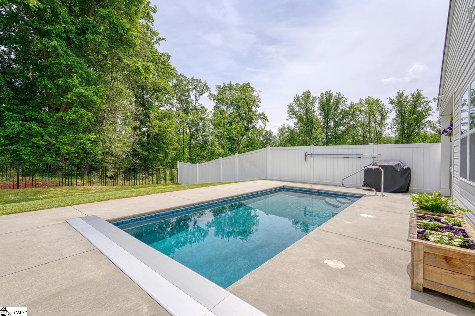 1239 Lynton Lane