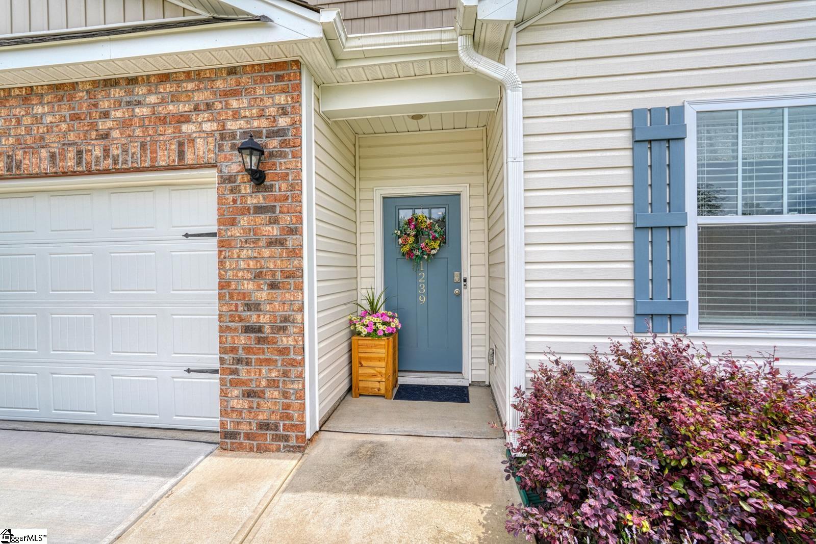 1239 Lynton Lane