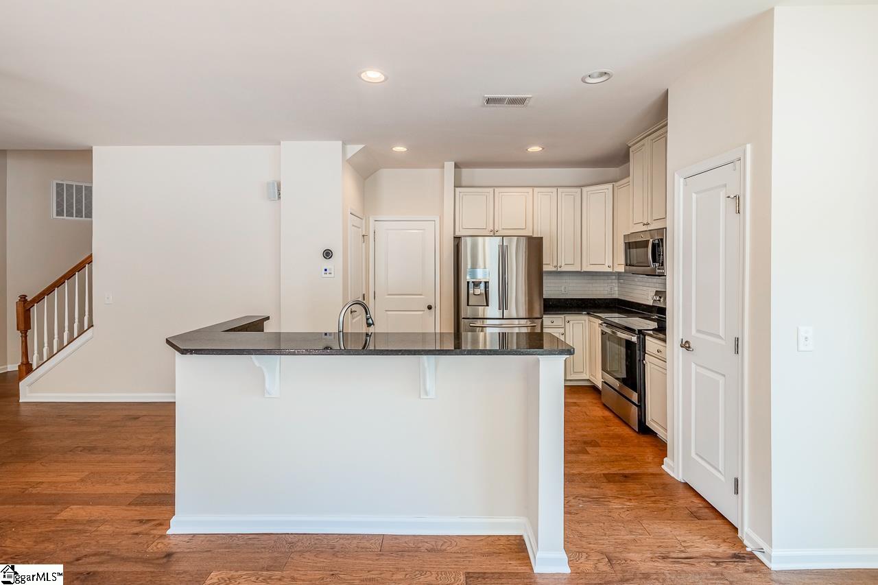 333 Bellerive Drive