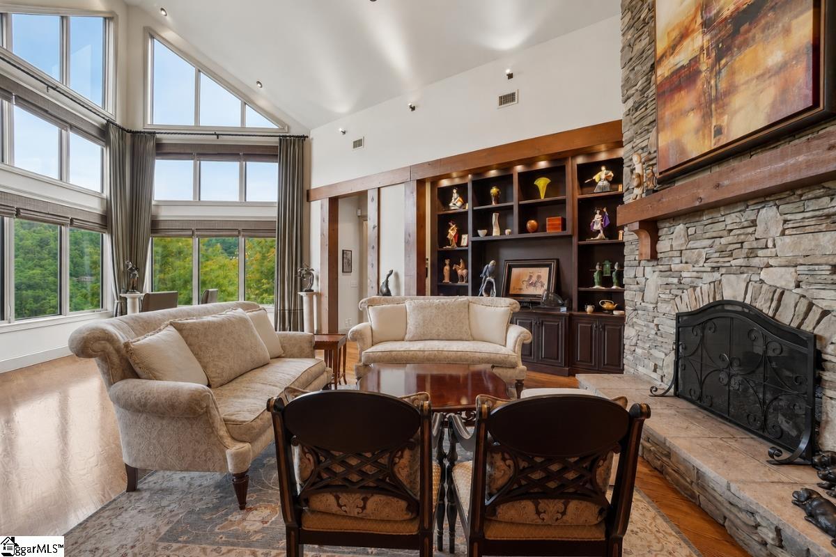 817 Mountain Summit Road