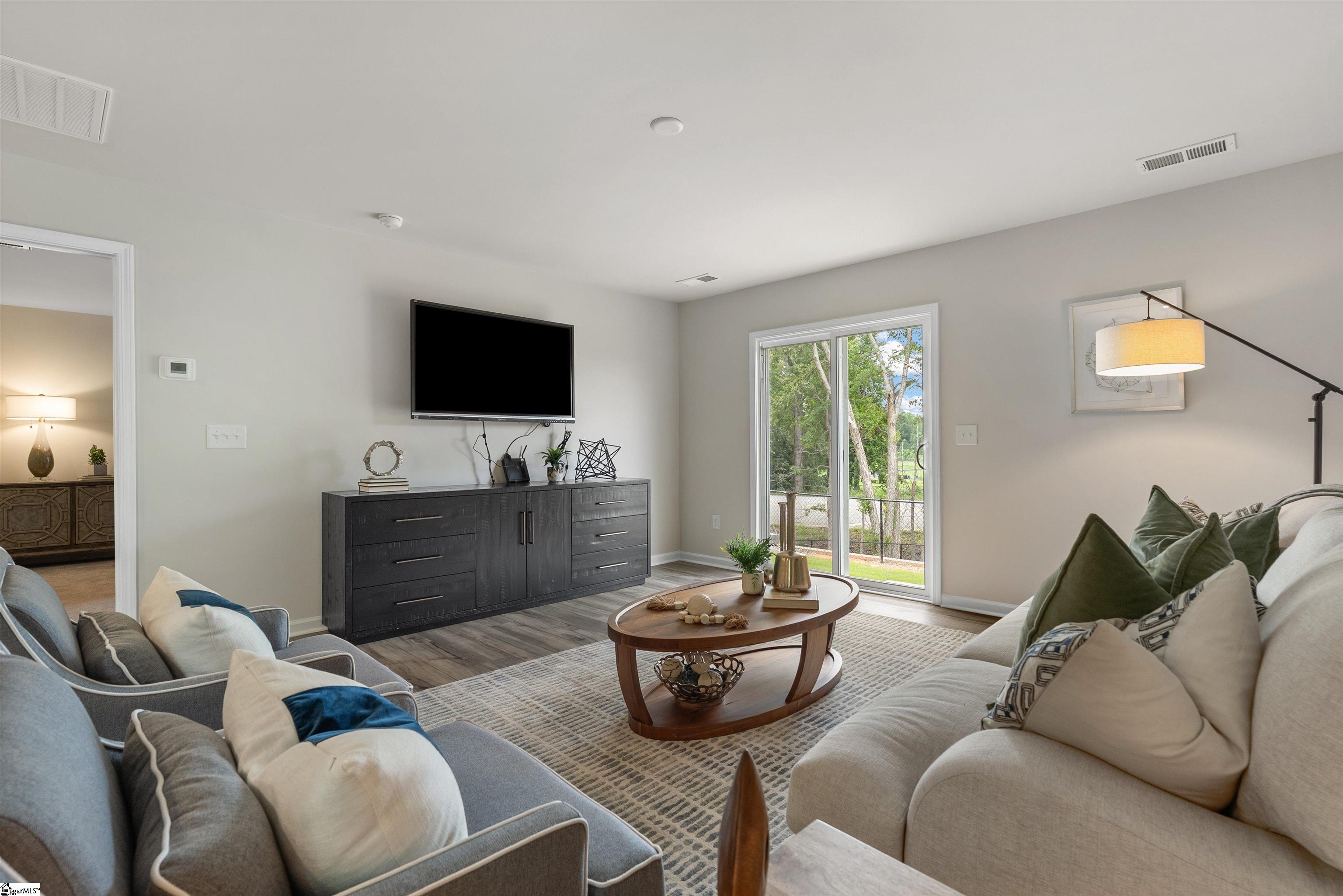 348 Westglen Drive