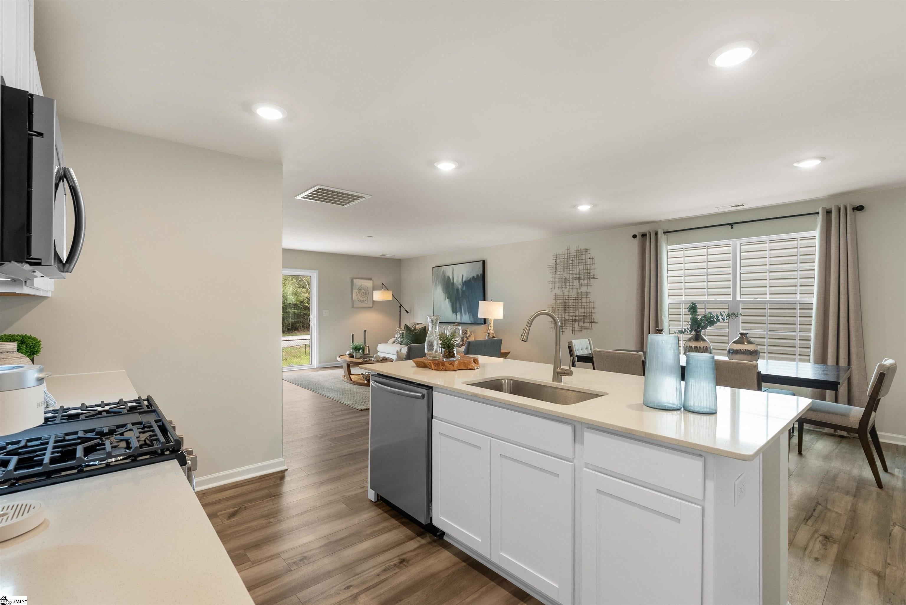 348 Westglen Drive