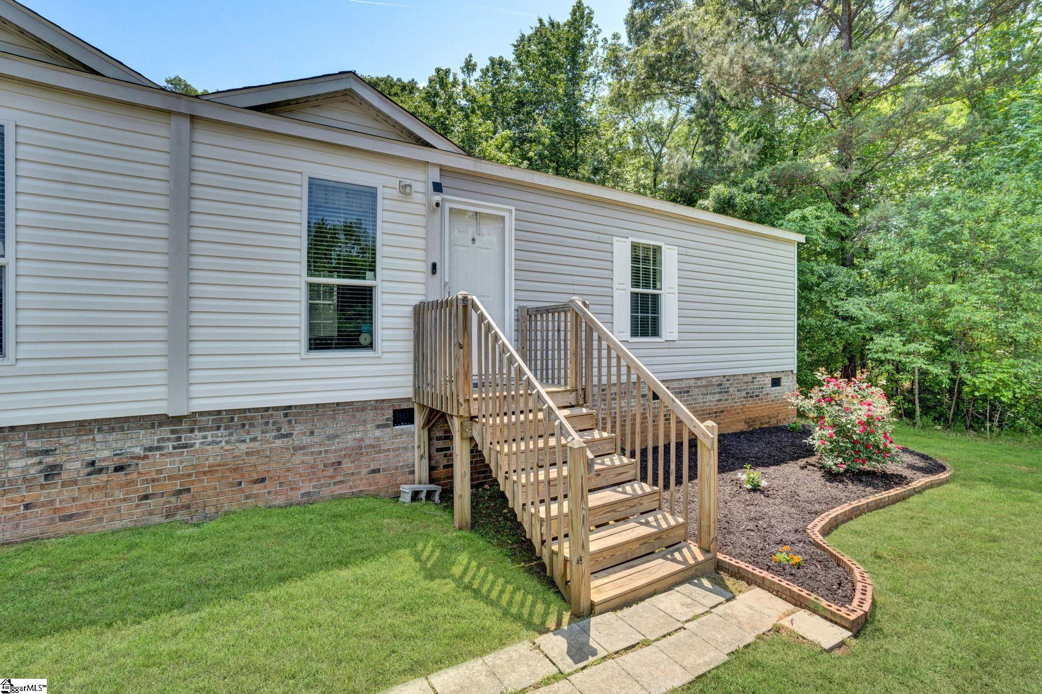121 Pendleton Woods Circle