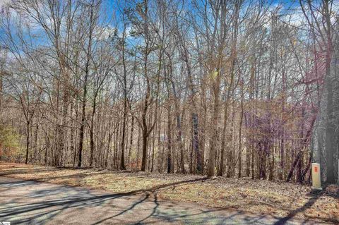 1102 Bay Drive Fair Play SC 29643