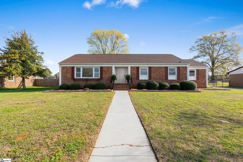 Photo of 106 Whitestone Avenue, Mauldin, SC 29662 (MLS # 1586257)