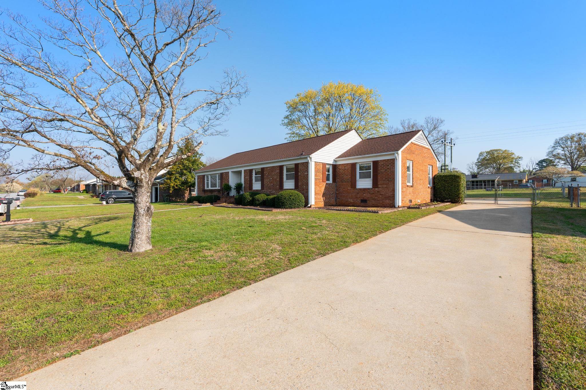 106 Whitestone Avenue