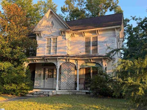 Photo of 321 W Main Street, Clinton, SC 29325 (MLS # 1601727)