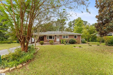 Photo of 17 Poplar Street, Woodruff, SC 29388 (MLS # 1571540)