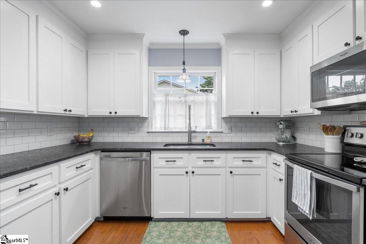 Anderson, South Carolina 29621, United States, 3 Bedrooms Bedrooms, ,2 BathroomsBathrooms,Residential,Active,169595