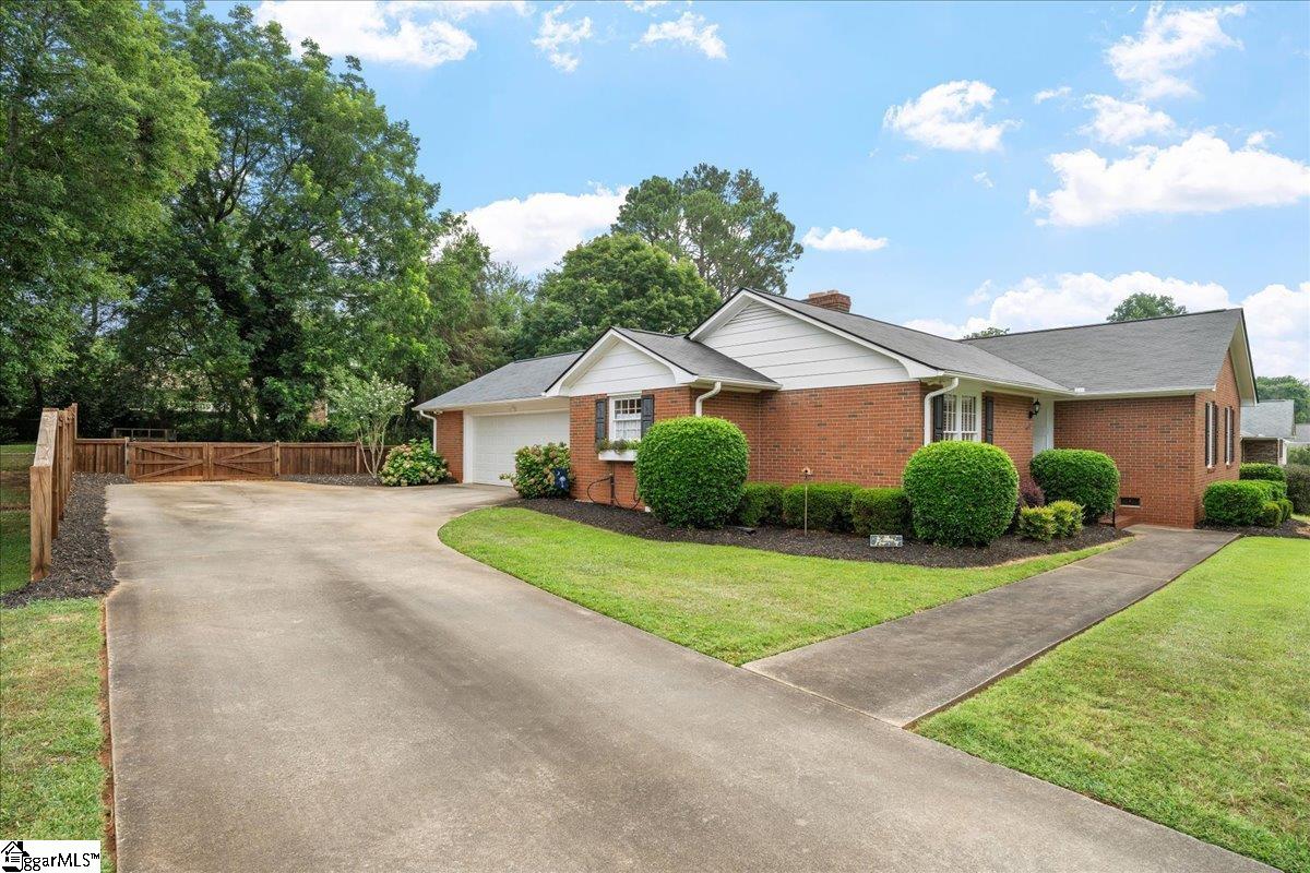 Anderson, South Carolina 29621, United States, 3 Bedrooms Bedrooms, ,2 BathroomsBathrooms,Residential,Active,169595