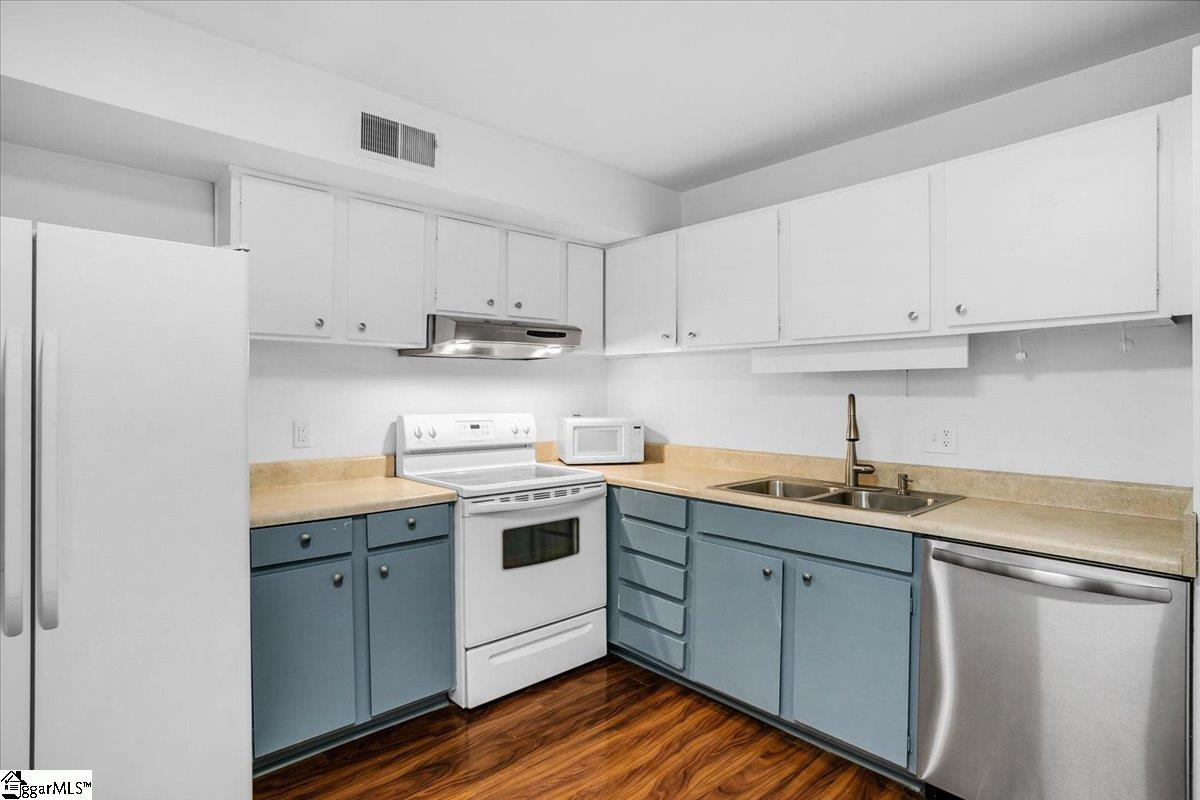 Greenville, South Carolina 29601, United States, 3 Bedrooms Bedrooms, ,2 BathroomsBathrooms,Residential,Active,186107