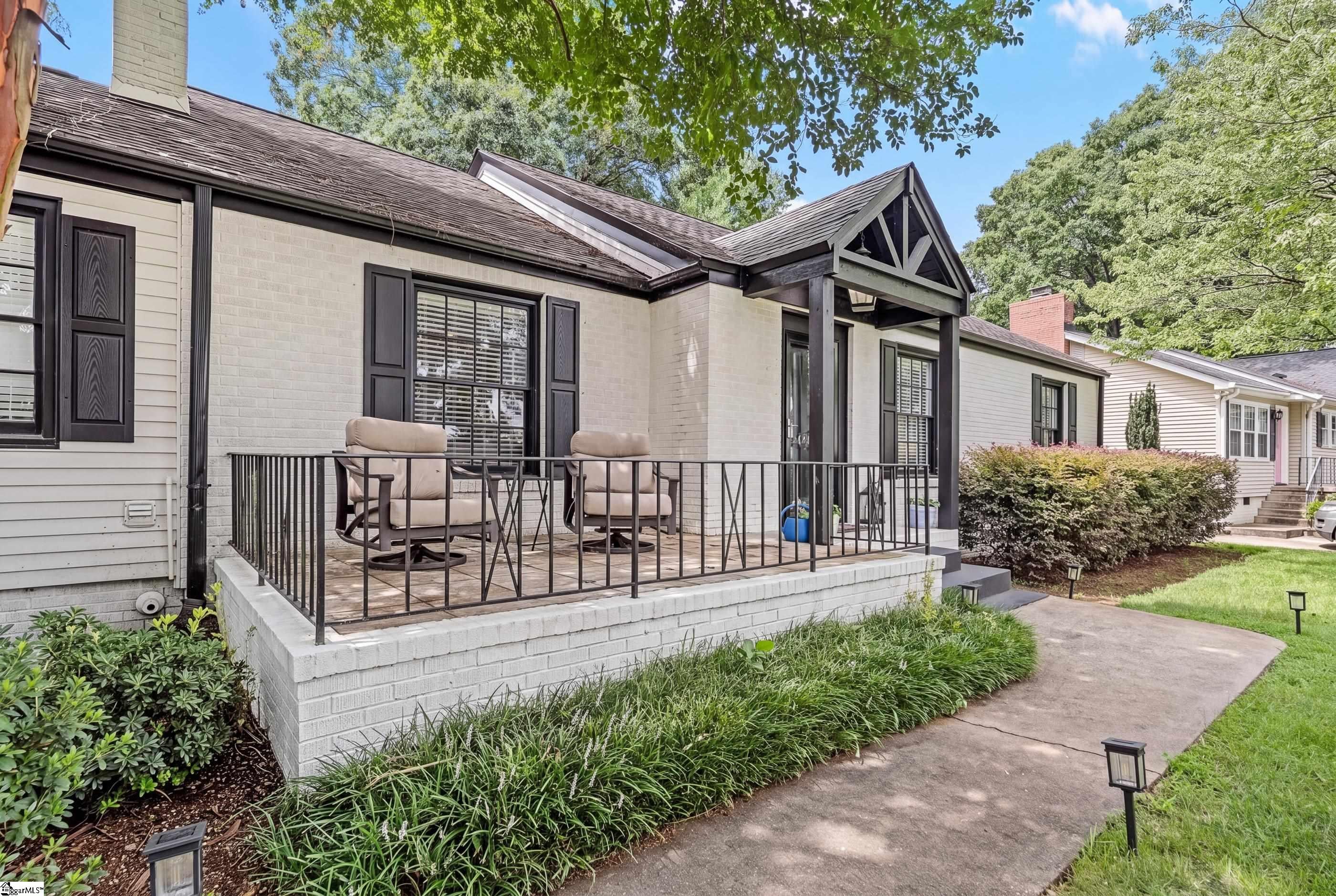 453 Longview Terrace