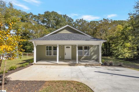 Photo of 815 S Liberty Street, Spartanburg, SC 29306 (MLS # 1571366)
