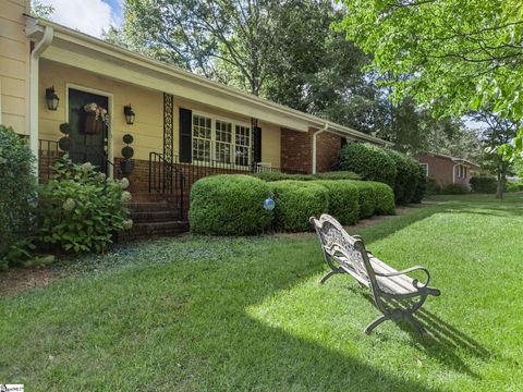 Photo of 357 Lake Forest Drive, Spartanburg, SC 29307 (MLS # 1578504)