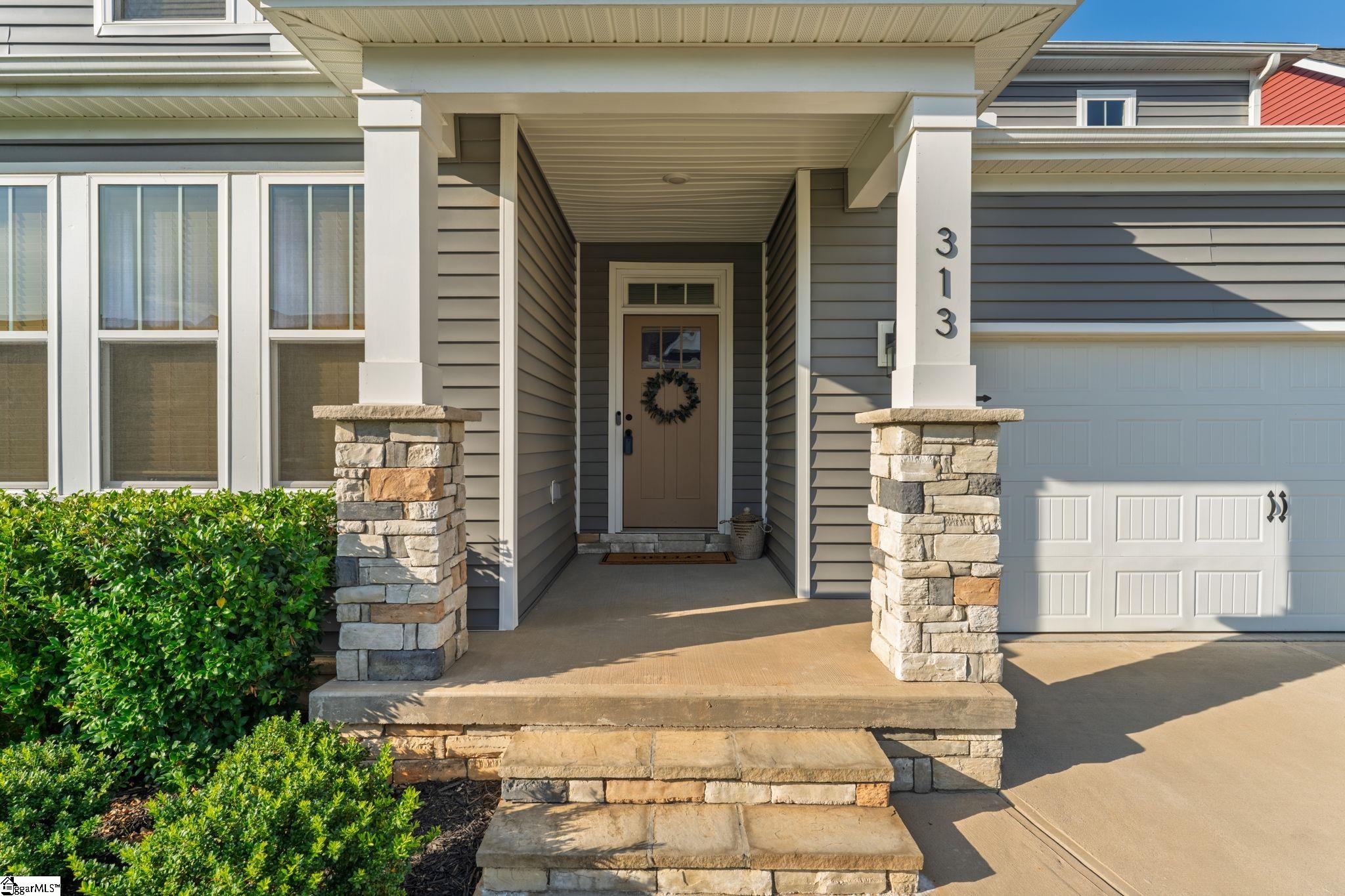 313 Foxbank Circle