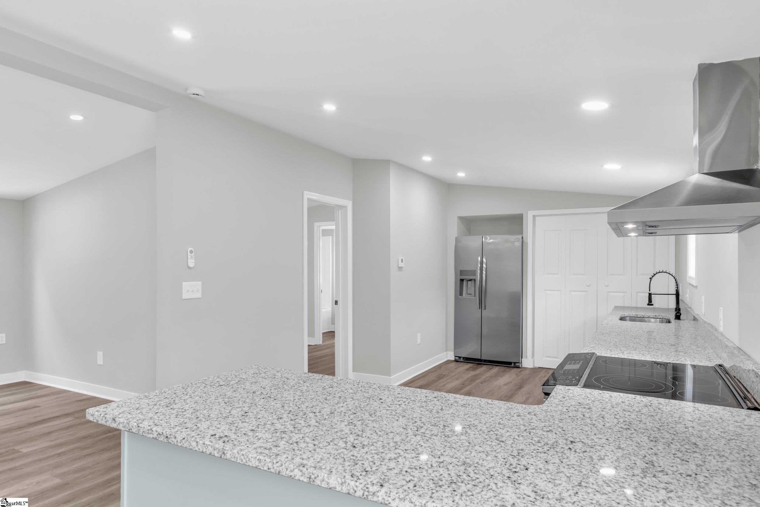 123 Kellogg Court