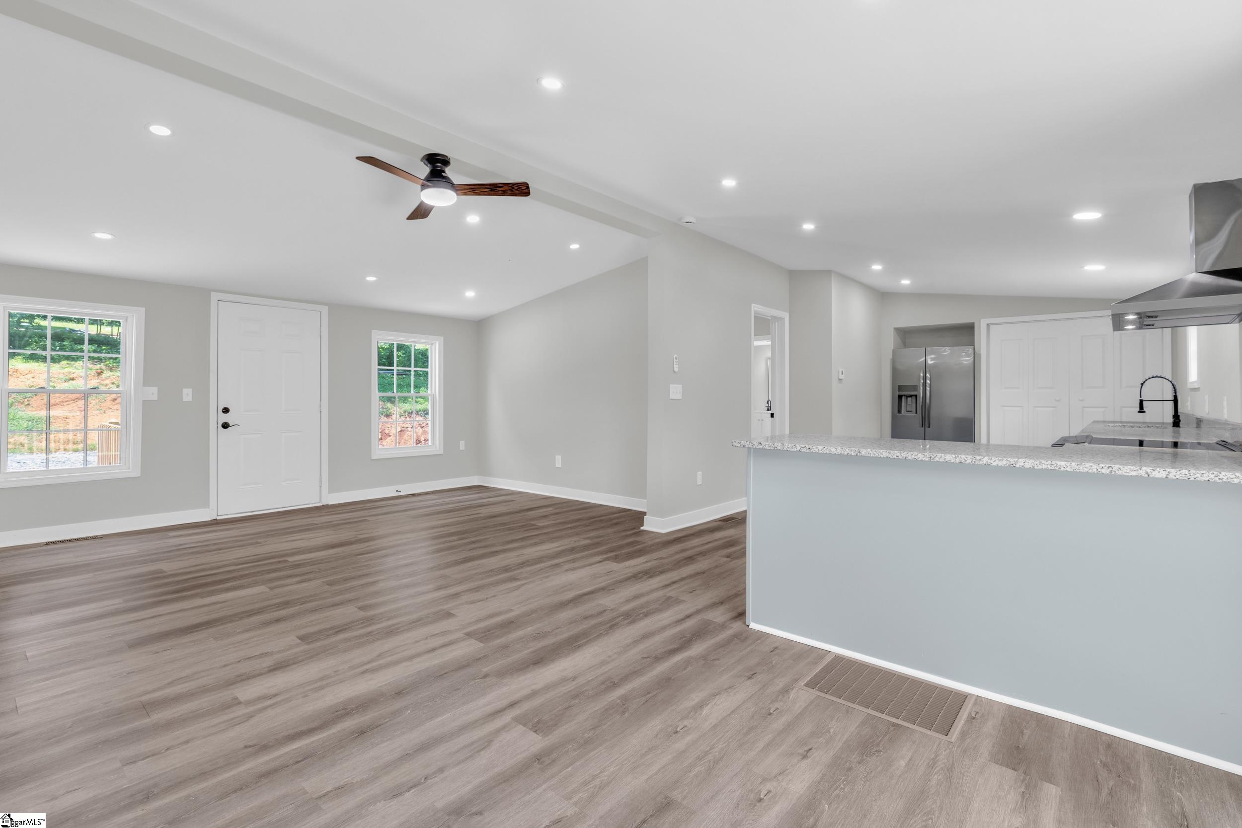 123 Kellogg Court