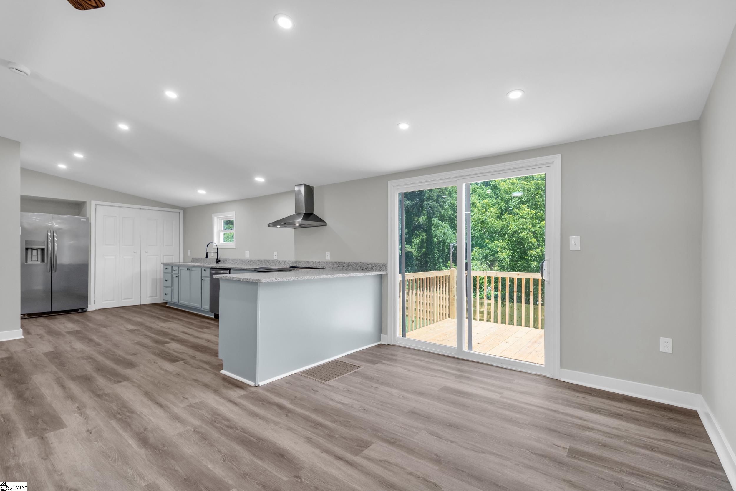 123 Kellogg Court