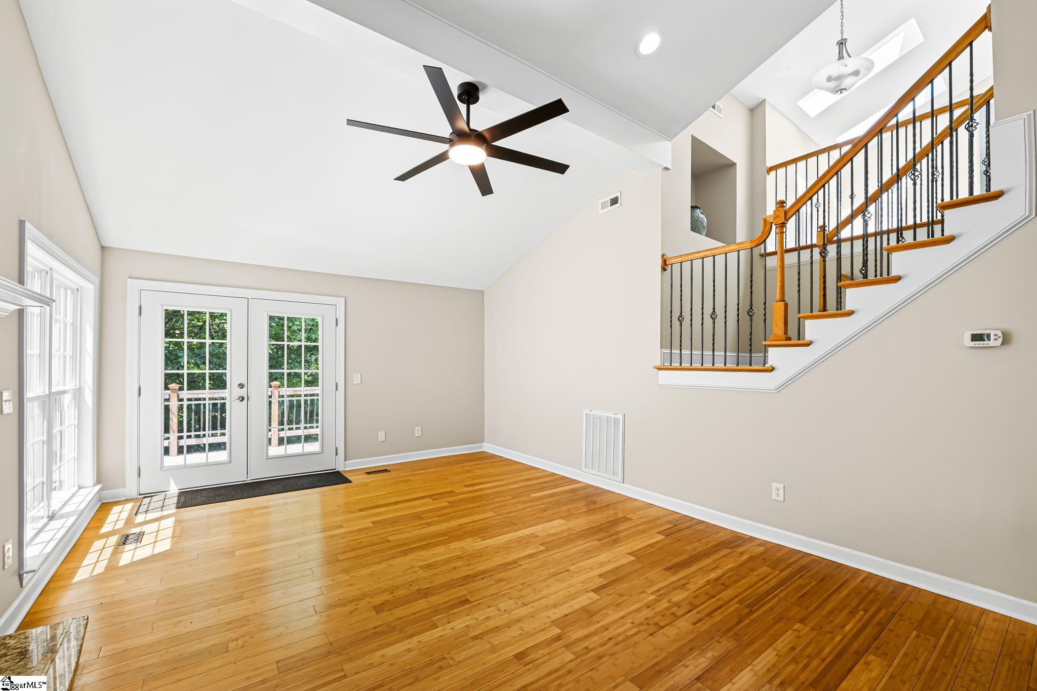 125 Houston St, Clemson, SC, 29631, USA, 4 Bedrooms Bedrooms, ,4 BathroomsBathrooms,Townhouse,Active,125 Houston St,1588948