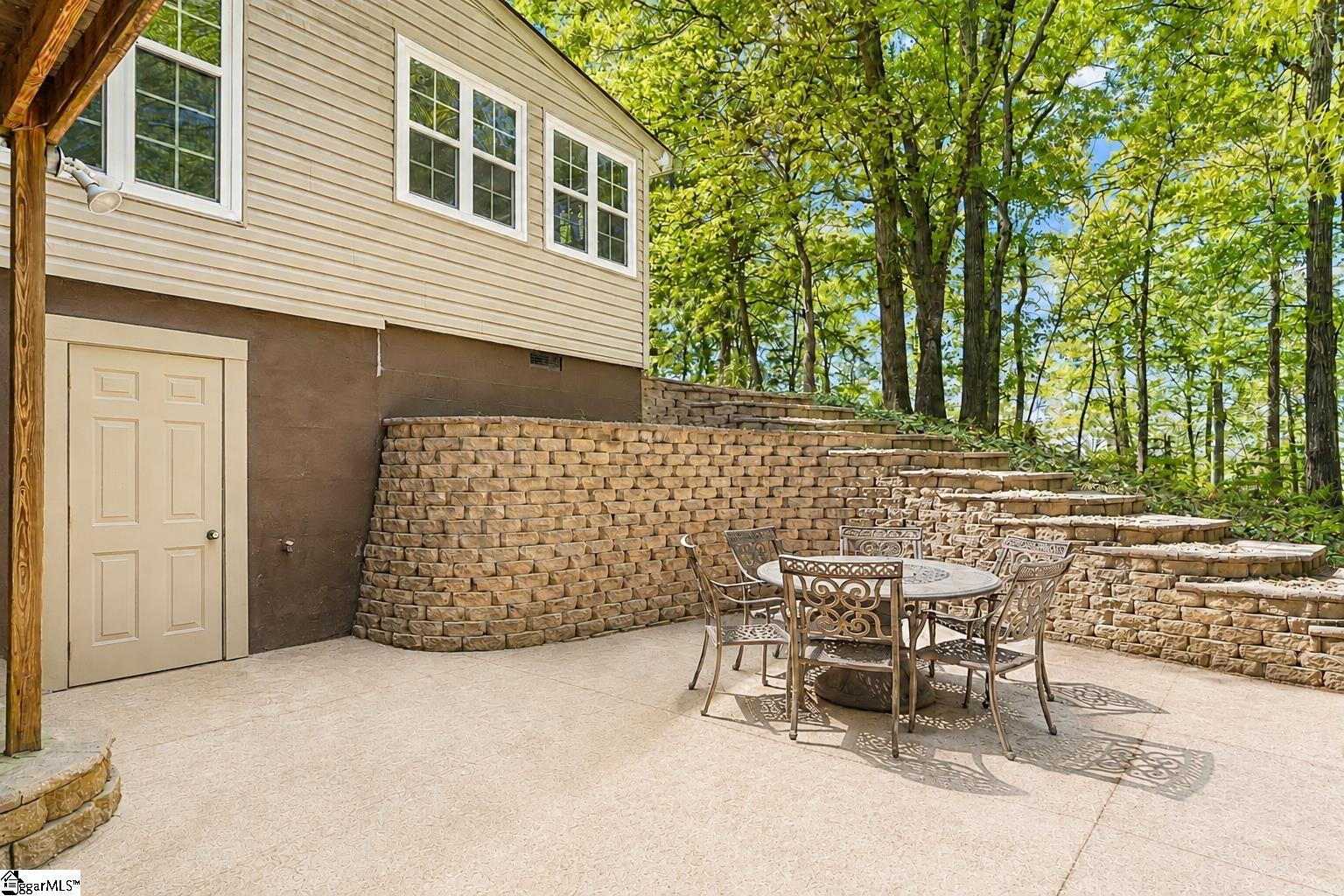 Clemson, South Carolina, 29631, United States, 4 Bedrooms Bedrooms, ,4 BathroomsBathrooms,Residential,Active,2041416