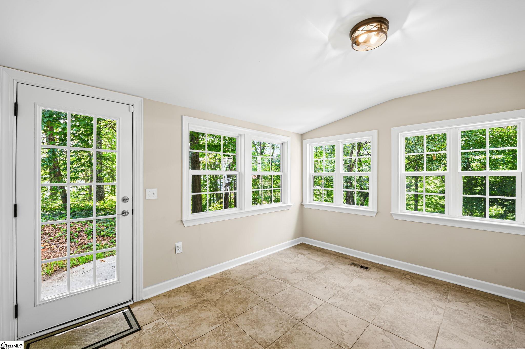 125 Houston St, Clemson, SC, 29631, USA, 4 Bedrooms Bedrooms, ,4 BathroomsBathrooms,Townhouse,Active,125 Houston St,1588948