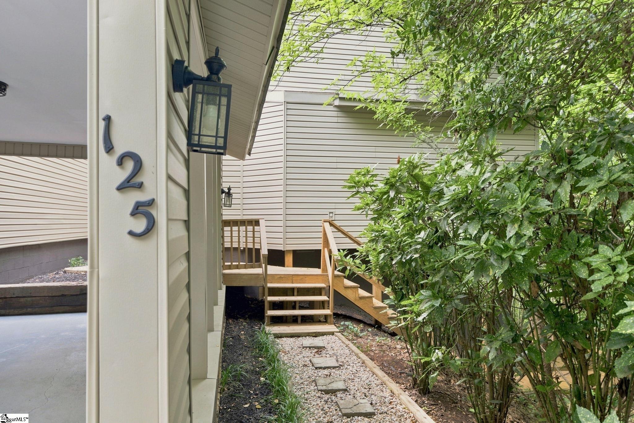 125 Houston St, Clemson, SC, 29631, USA, 4 Bedrooms Bedrooms, ,4 BathroomsBathrooms,Townhouse,Active,125 Houston St,1588948