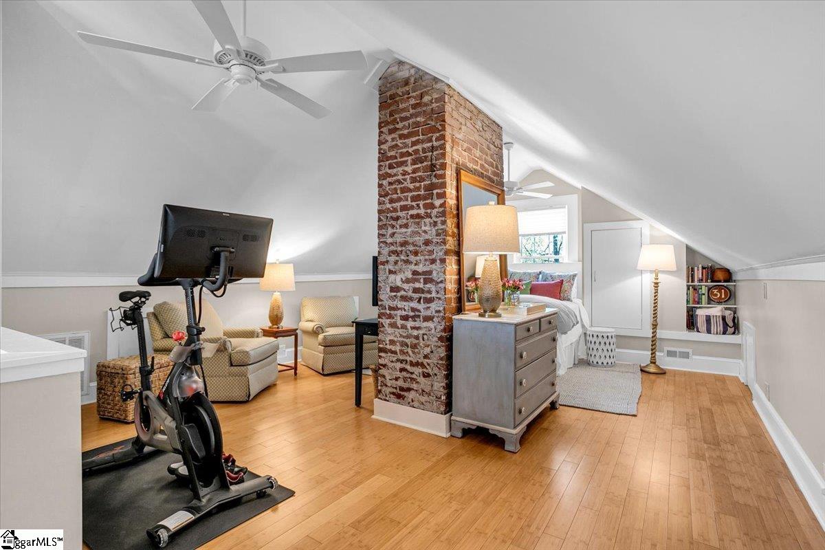 Greenville, South Carolina 29605, United States, 3 Bedrooms Bedrooms, ,2 BathroomsBathrooms,Residential,Contingent,116186