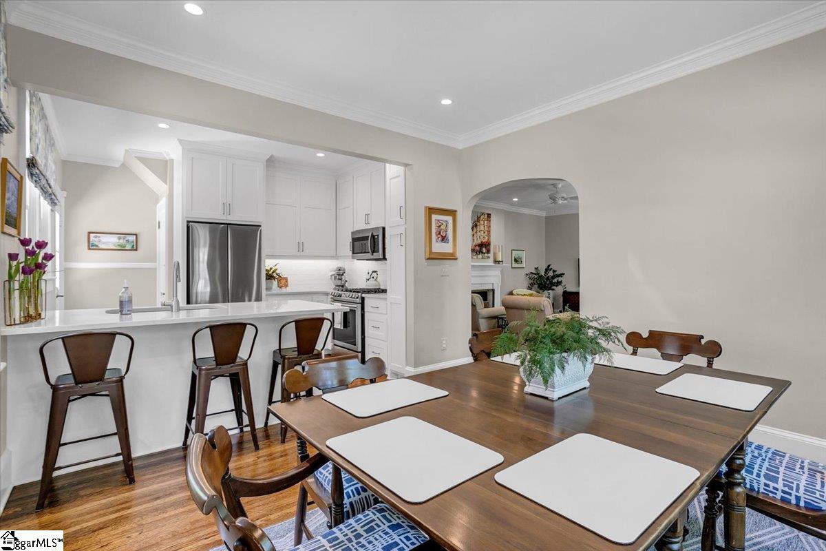 Greenville, South Carolina 29605, United States, 3 Bedrooms Bedrooms, ,2 BathroomsBathrooms,Residential,Contingent,116186