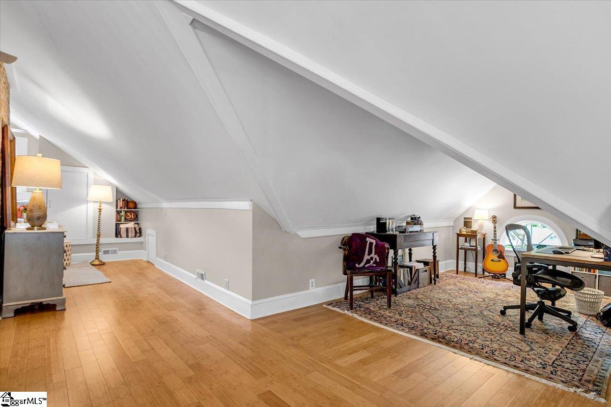 Greenville, South Carolina 29605, United States, 3 Bedrooms Bedrooms, ,2 BathroomsBathrooms,Residential,Contingent,116186