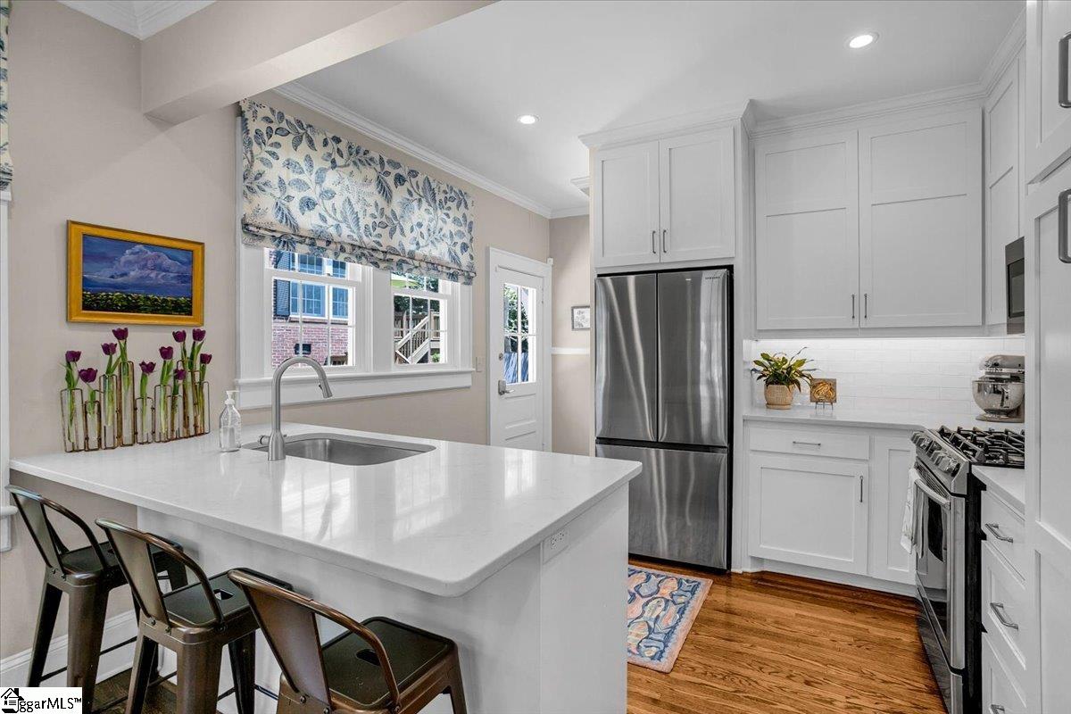 Greenville, South Carolina 29605, United States, 3 Bedrooms Bedrooms, ,2 BathroomsBathrooms,Residential,Contingent,116186