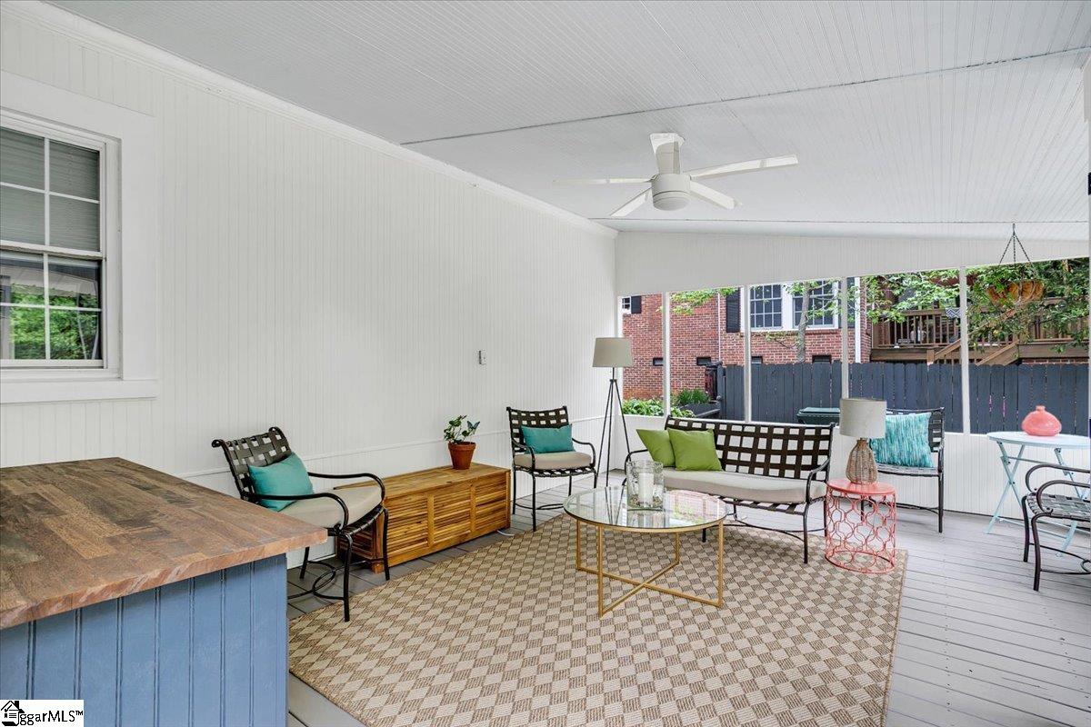 Greenville, South Carolina 29605, United States, 3 Bedrooms Bedrooms, ,2 BathroomsBathrooms,Residential,Contingent,116186