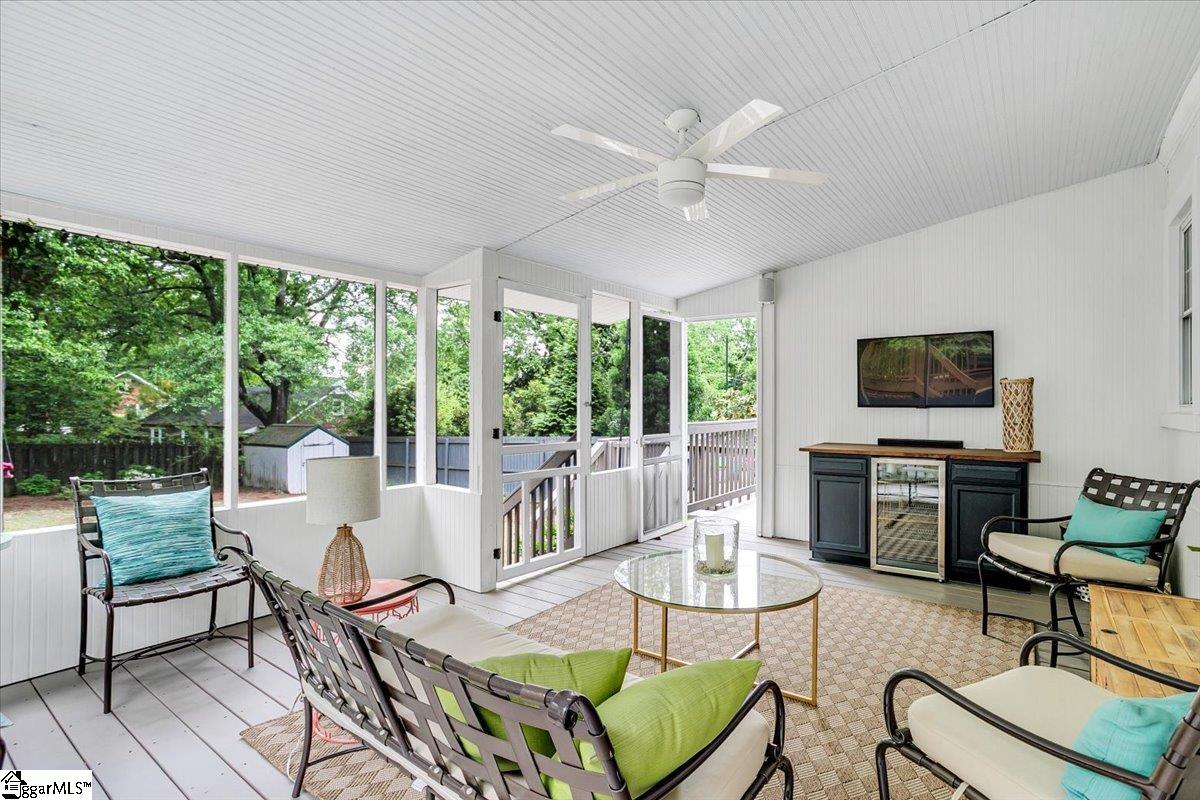 Greenville, South Carolina 29605, United States, 3 Bedrooms Bedrooms, ,2 BathroomsBathrooms,Residential,Contingent,116186