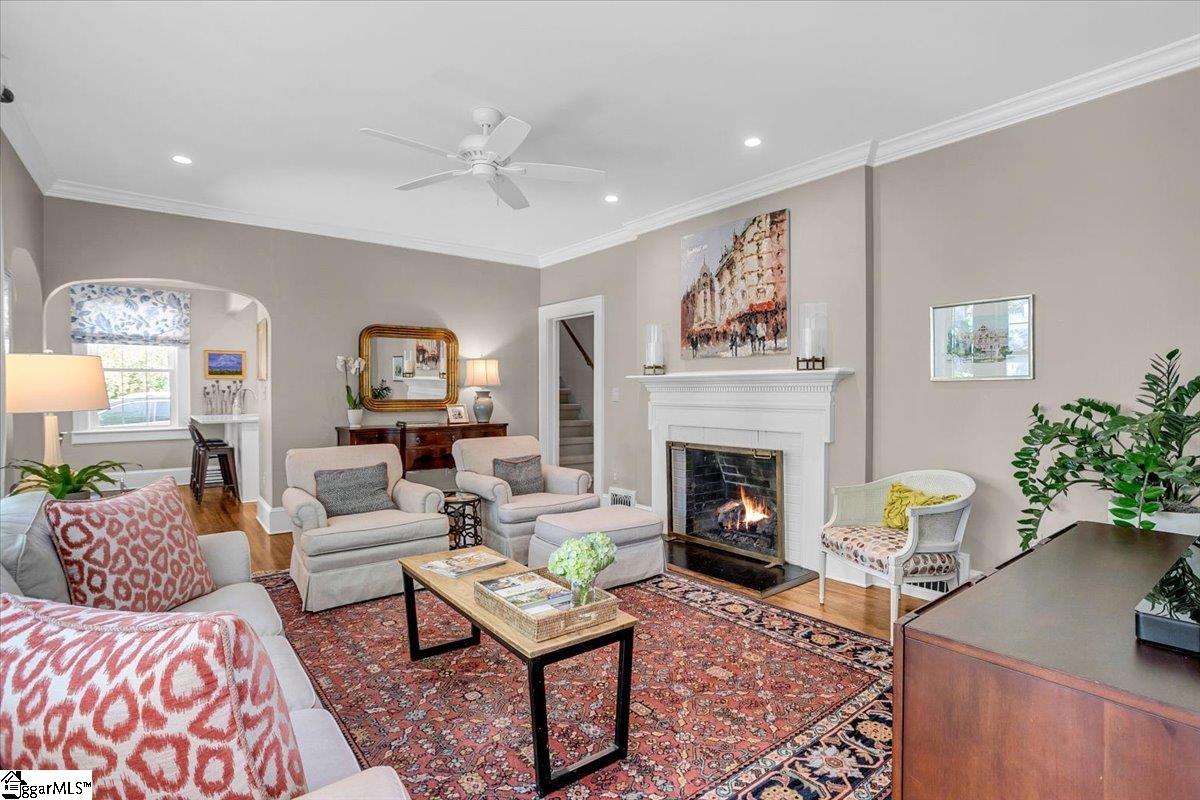 Greenville, South Carolina 29605, United States, 3 Bedrooms Bedrooms, ,2 BathroomsBathrooms,Residential,Contingent,116186