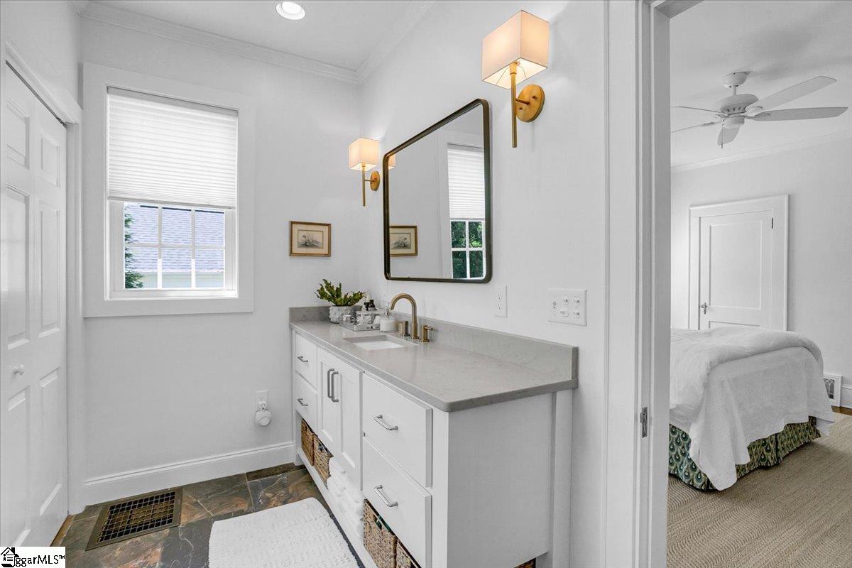 Greenville, South Carolina 29605, United States, 3 Bedrooms Bedrooms, ,2 BathroomsBathrooms,Residential,Contingent,116186