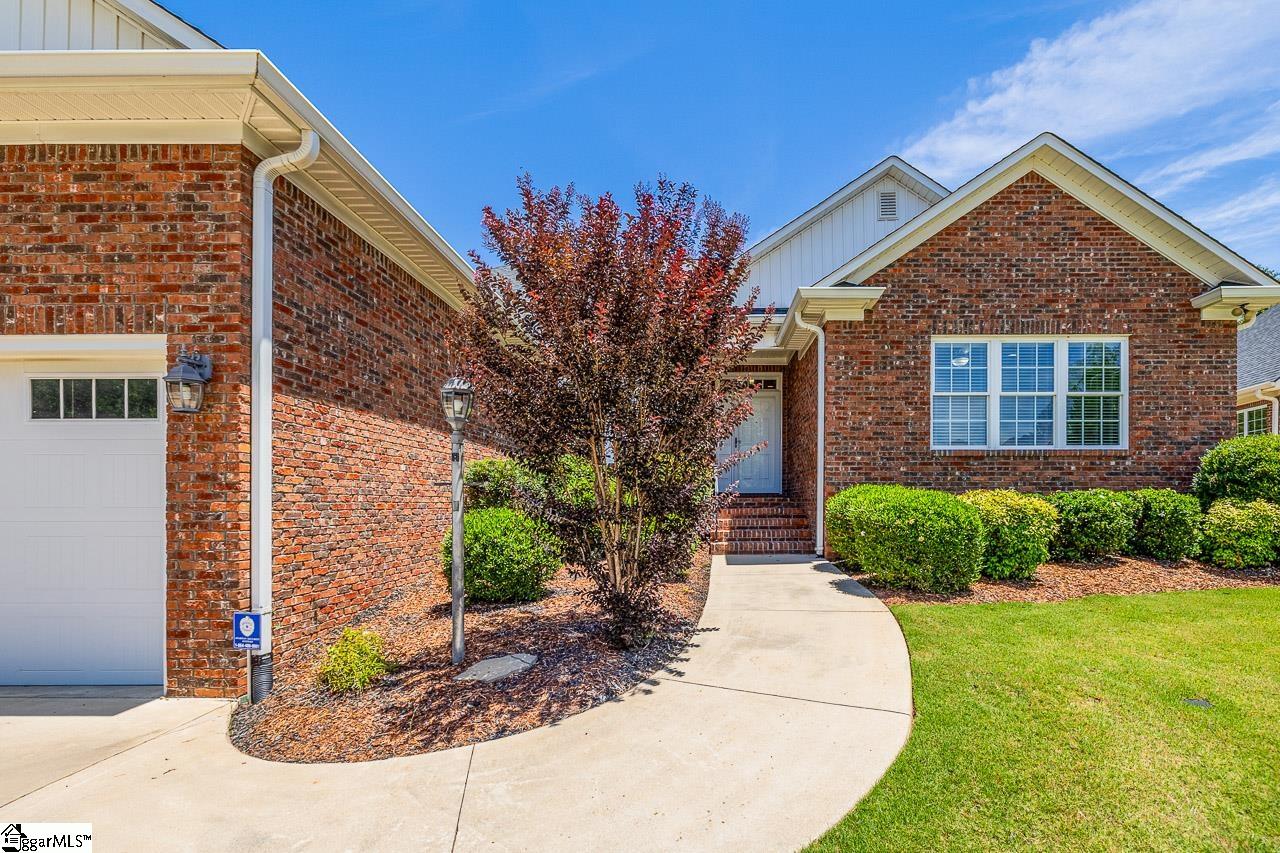 821 E Golden View Lane