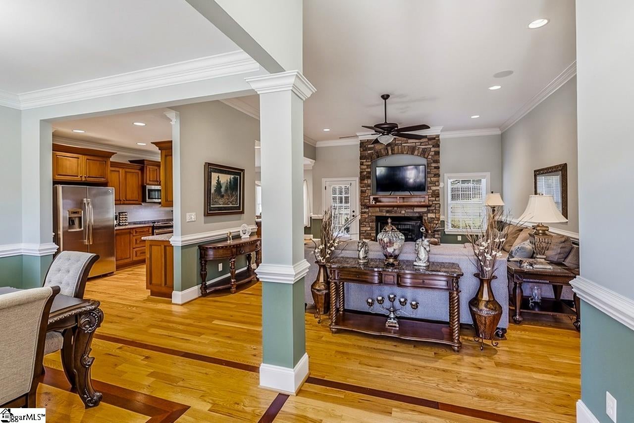821 E Golden View Lane