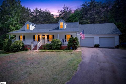 Photo of 131 Ossie Hayes Road, Pickens, SC 29671 (MLS # 1592515)