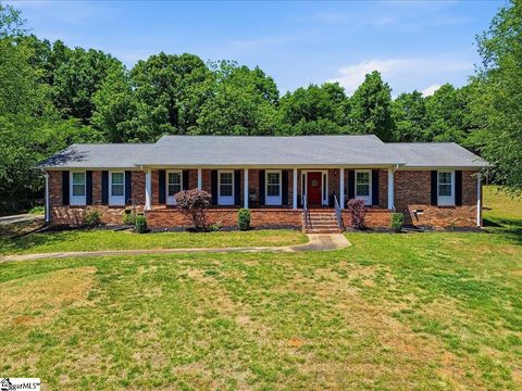 Photo of 312 Eastcliffe Way, Greenville, SC 29611 (MLS # 1589990)