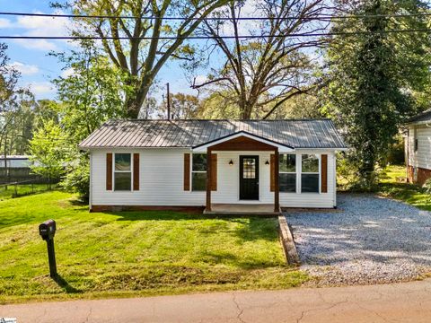Photo of 12 Hudson Street, Greenville, SC 29609 (MLS # 1587726)