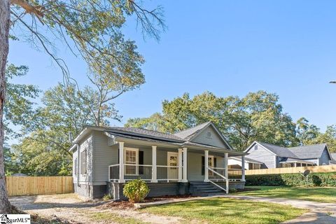 Photo of 565 Saxon Avenue, Spartanburg, SC 29301 (MLS # 1578343)