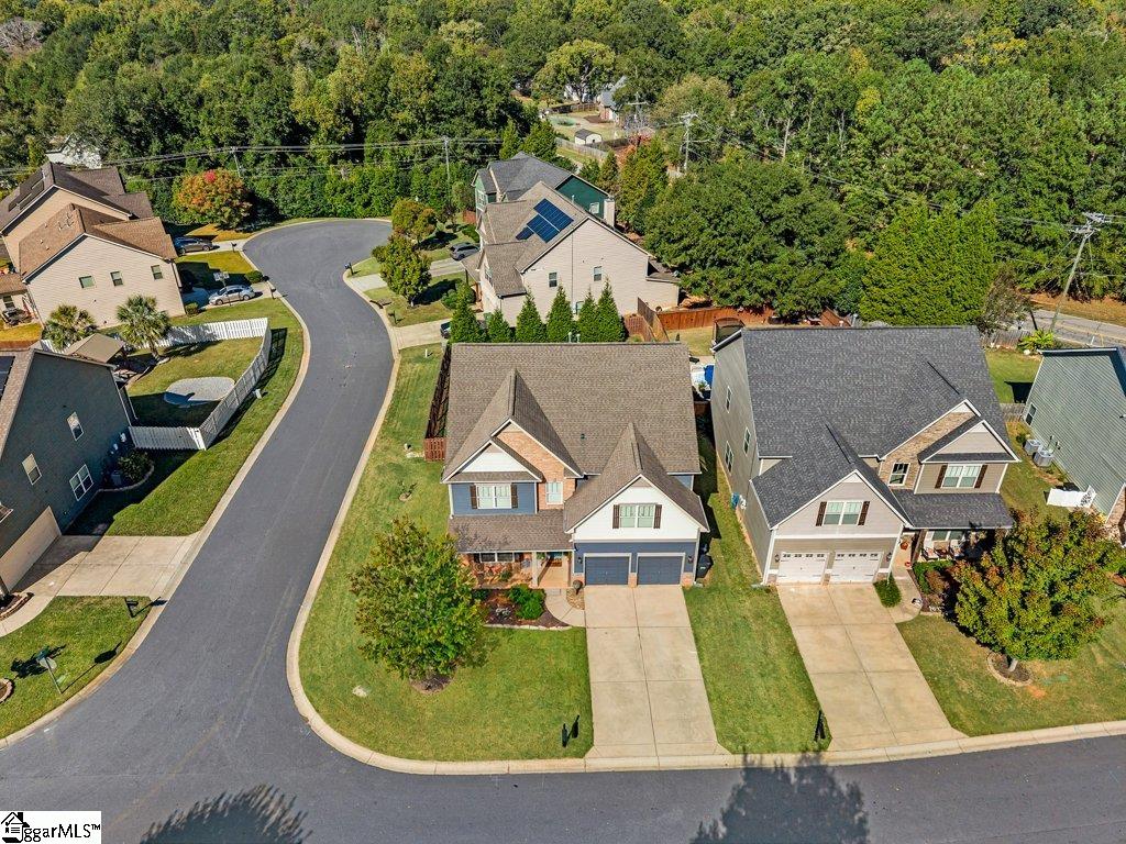 233 N Radcliff Way