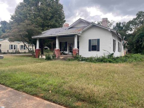 Photo of 324 Irby Avenue Extension, Laurens, SC 29360 (MLS # 1572058)