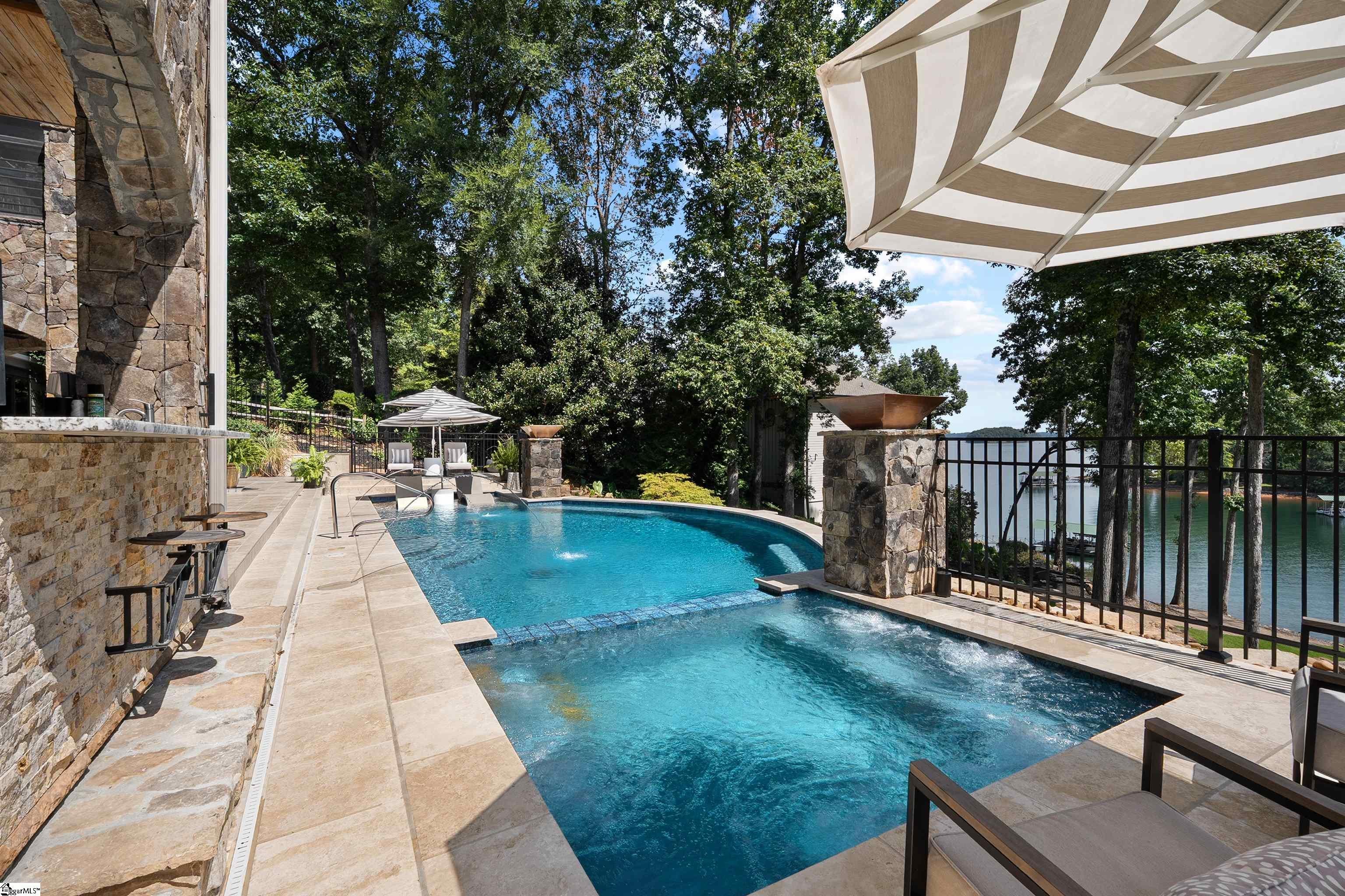 122 S Oak Pointe Drive