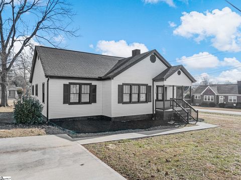 Photo of 129 Spring Street, Reidville, SC 29375 (MLS # 1578190)